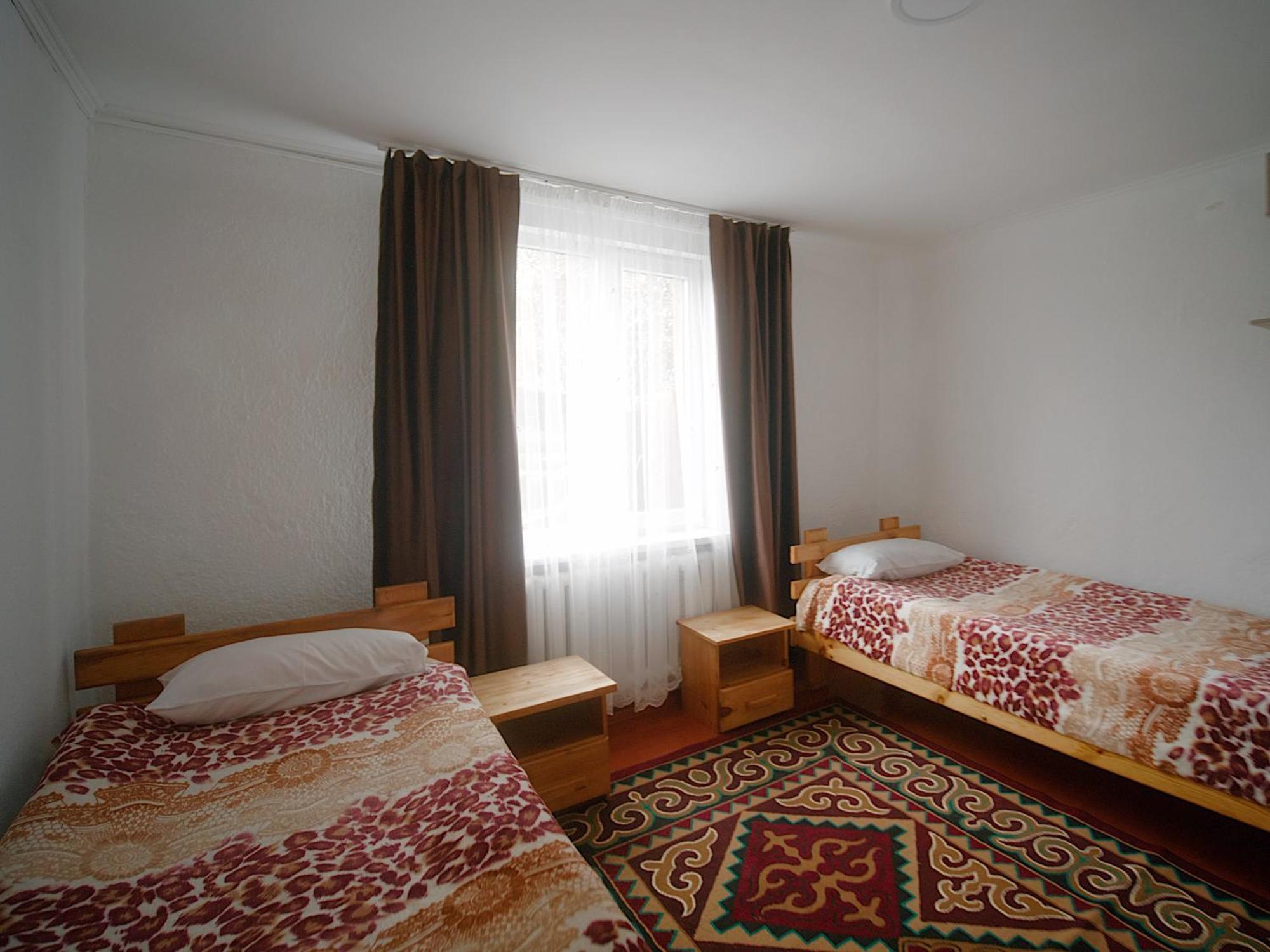 Guesthouse Alakol Karakol Exterior photo