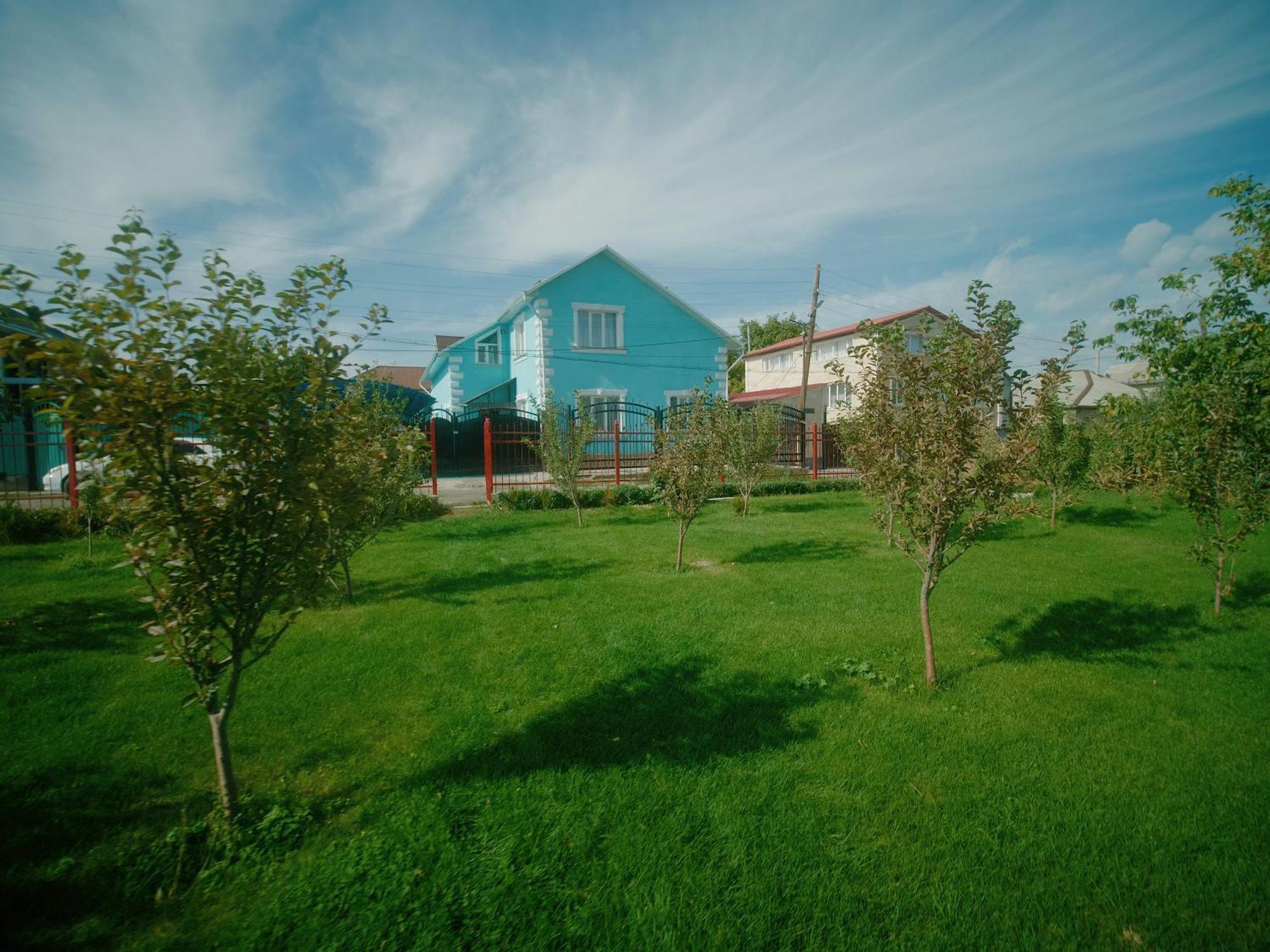 Guesthouse Alakol Karakol Exterior photo