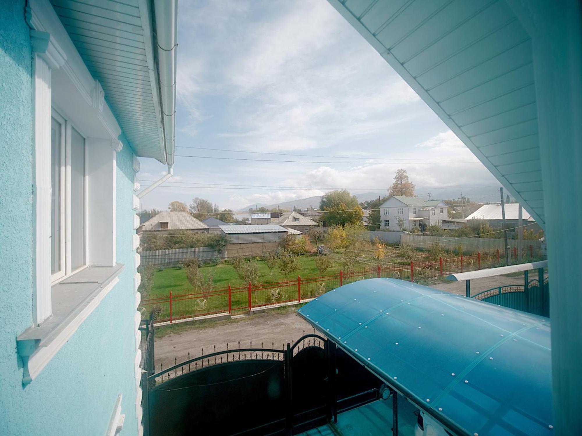 Guesthouse Alakol Karakol Exterior photo